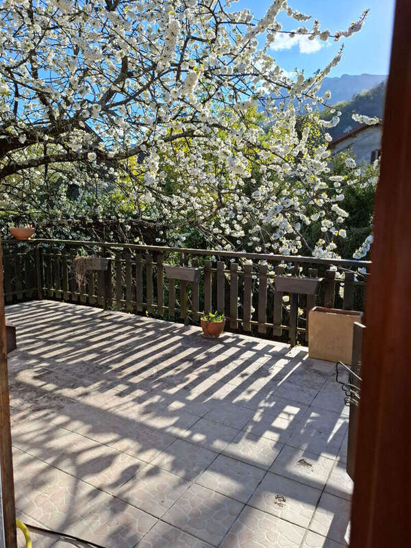 Maison 5/6 pièces 155m2 au calme, possibilité logement indépendant/activité pro - photo 5