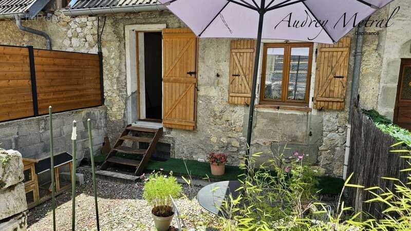 Maison de village en pierre mitoyenne à vendre à Ruffieux, d'env.65 m2 habitable, 1h de Genève, 45 minutes d’Annecy et 30 minute - photo 8