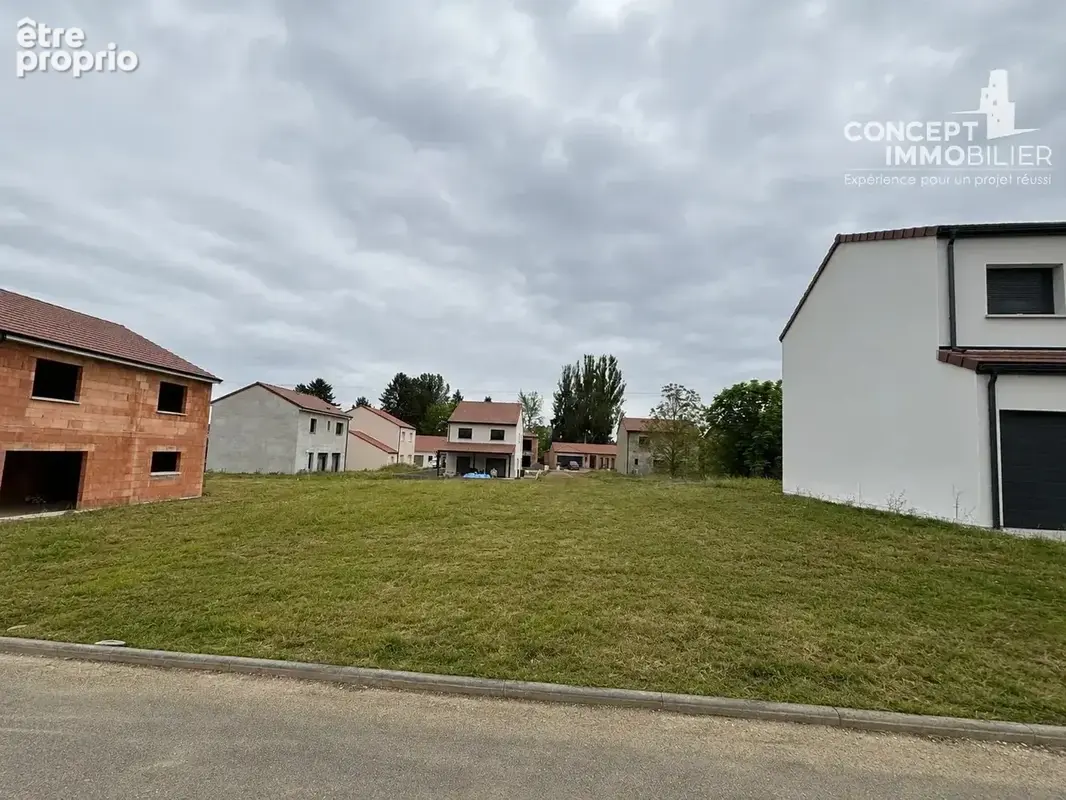 Terrain à bâtir – 600 m² – Fameck - photo 2