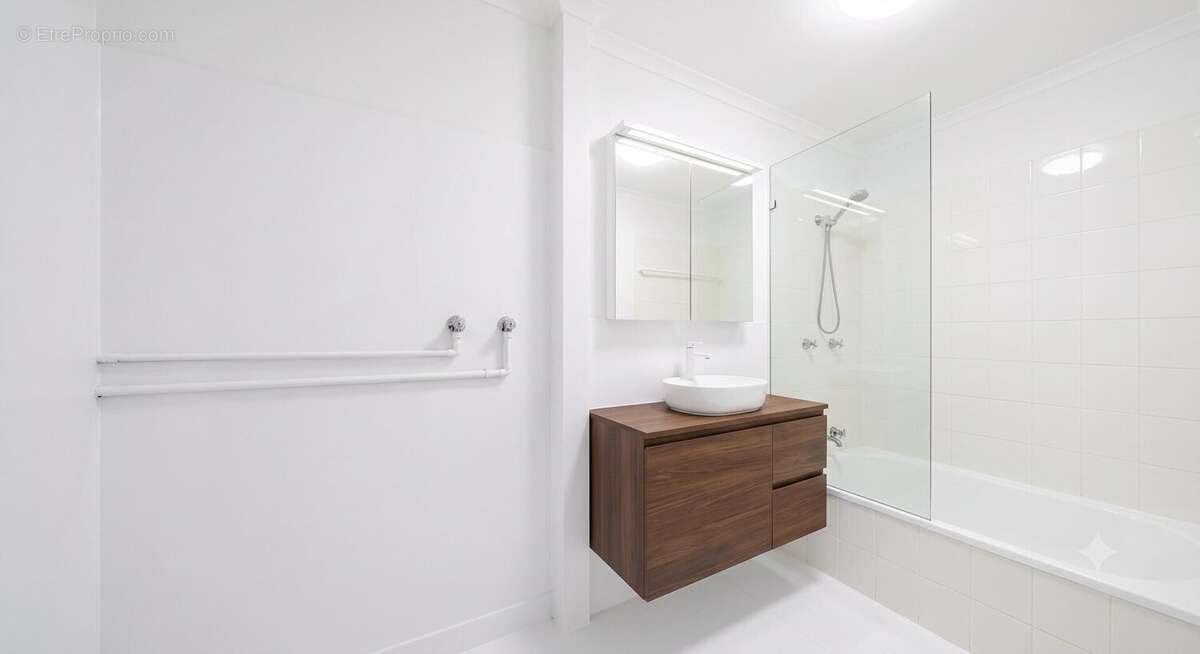 Photo 4 - Appartement à PARIS-8E
