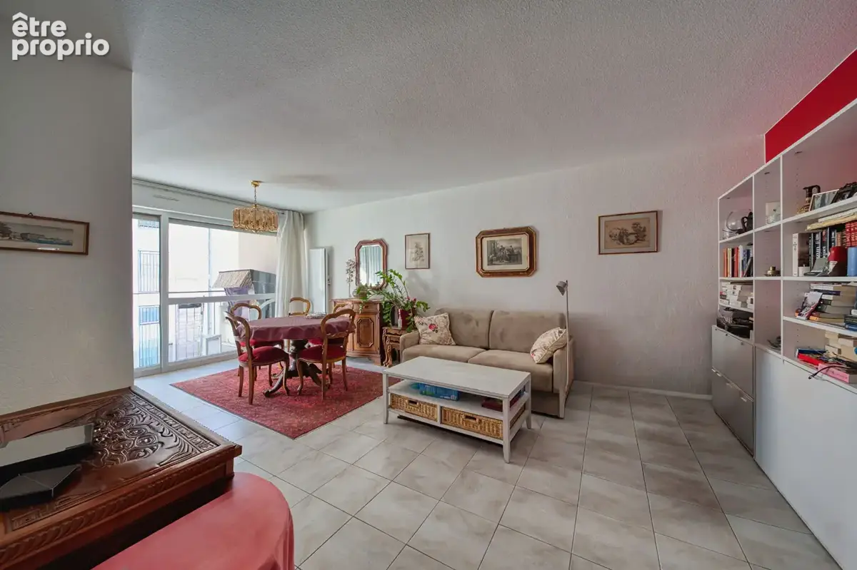 T3 67 m²  Terrasse et Ascenseur - Voiron Gare - photo 3