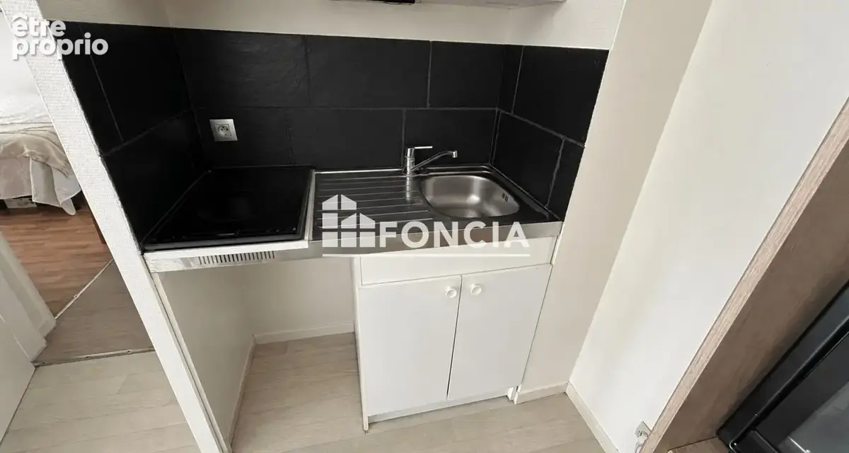 APPARTEMENT T2 rue de la Ganterie - photo 3