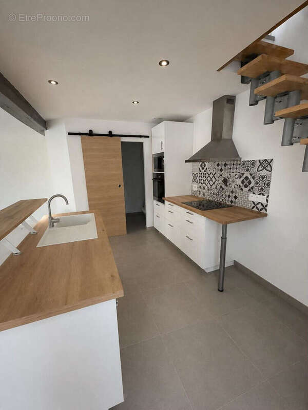 Maison 81 m² à Charnizay  - photo 3