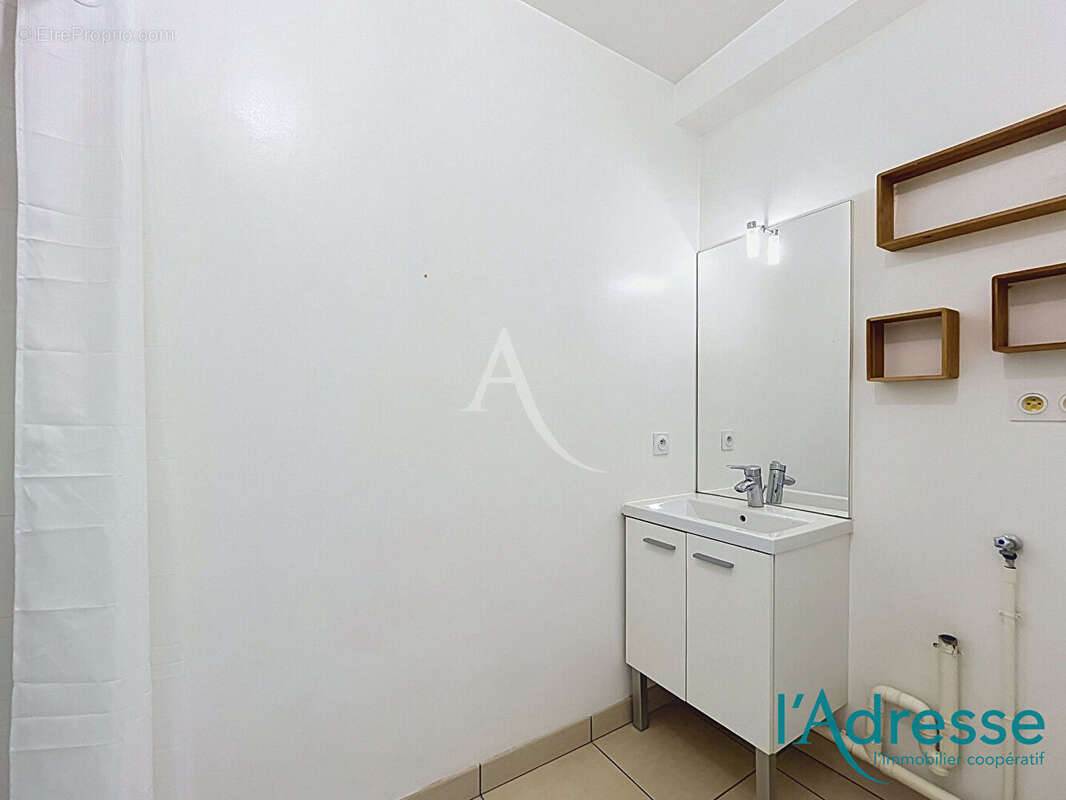 Appartement Laval 1 pièce(s) - Place de parking - 5 min de la gare - meublé - photo 7