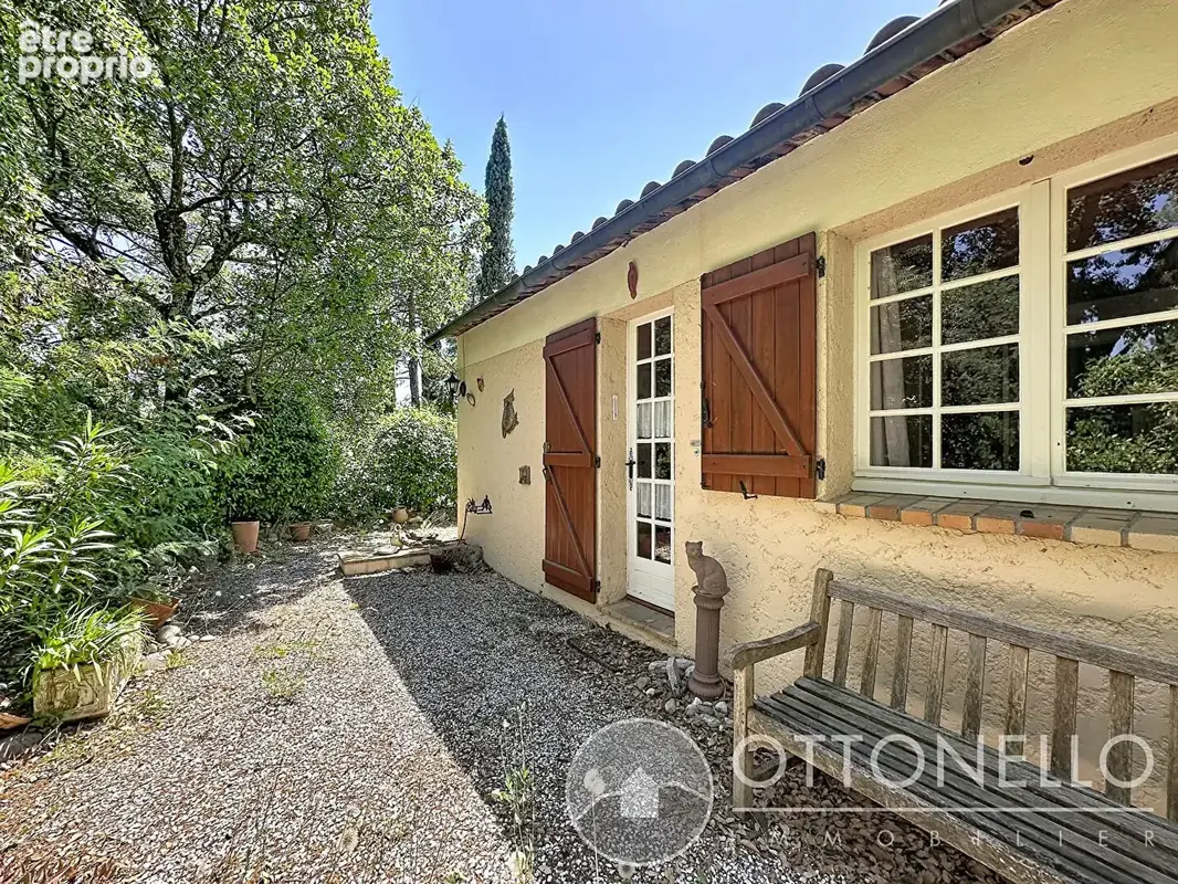 Maison Roquebrune Sur Argens 2 pièces 38 m2 sur 370 m2 de terrain - photo 3