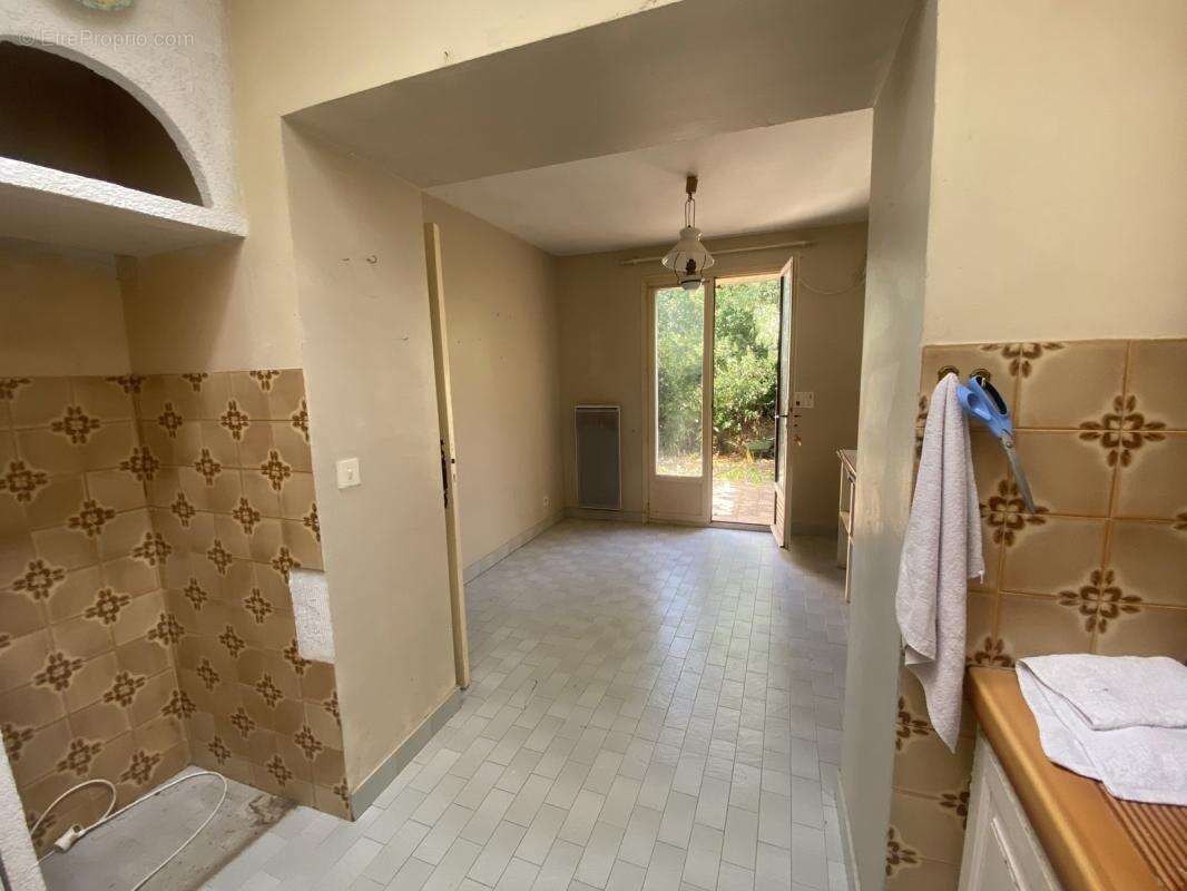 Nîmes maison plain pied 3 chambres proche centre ville - photo 4