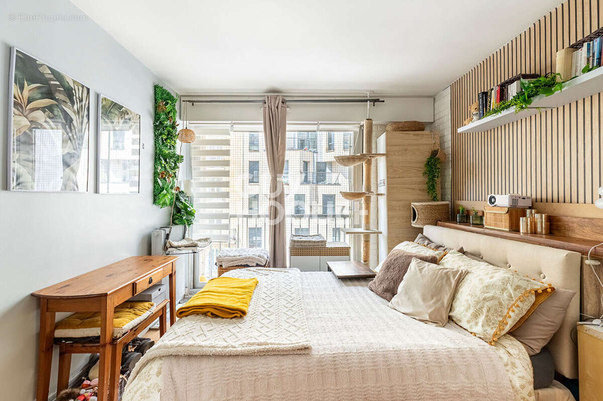 Appartement à PARIS-15E