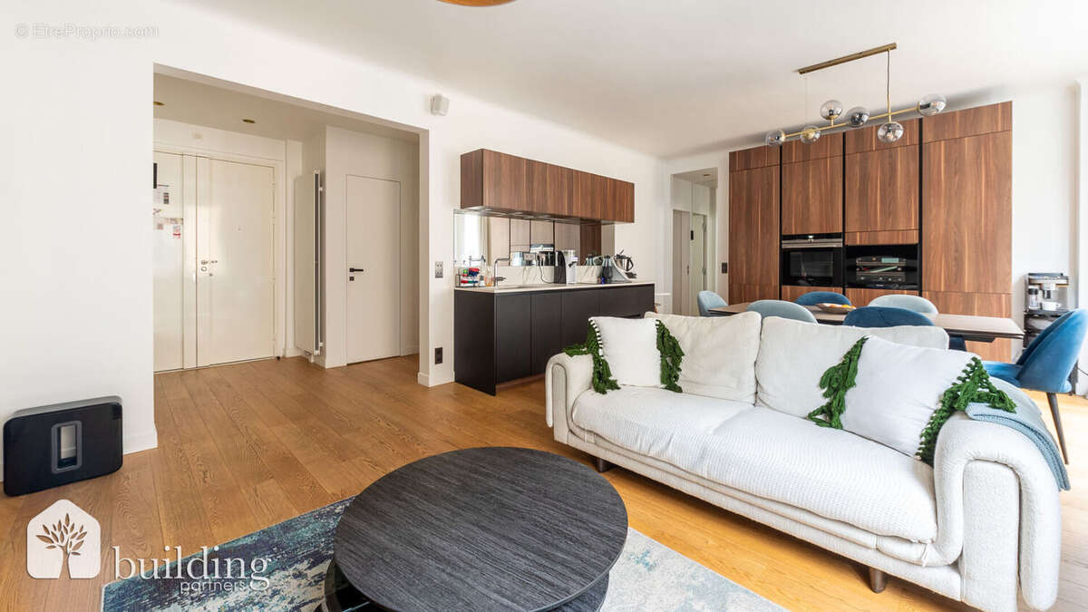 Appartement à PARIS-17E