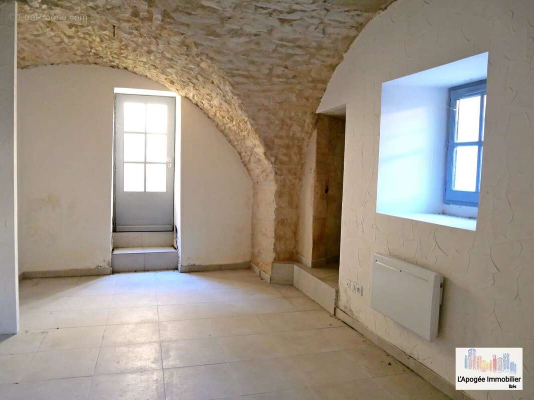 Appartement à LUSSAN