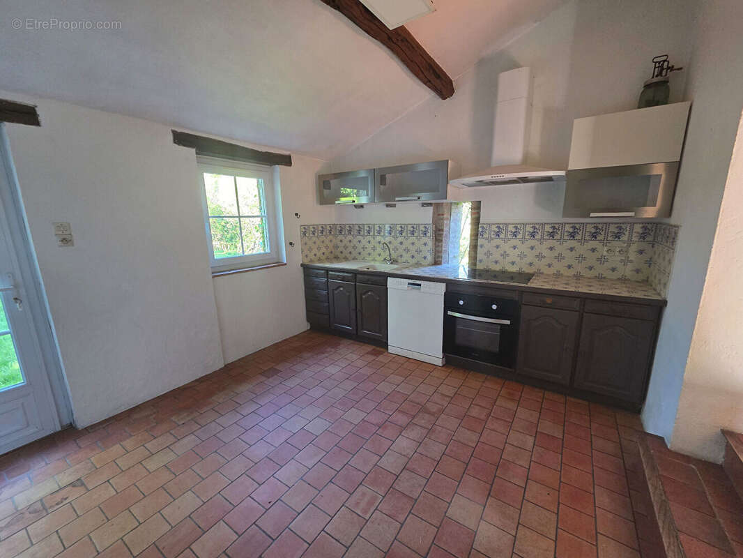 Maison à LES BORDES