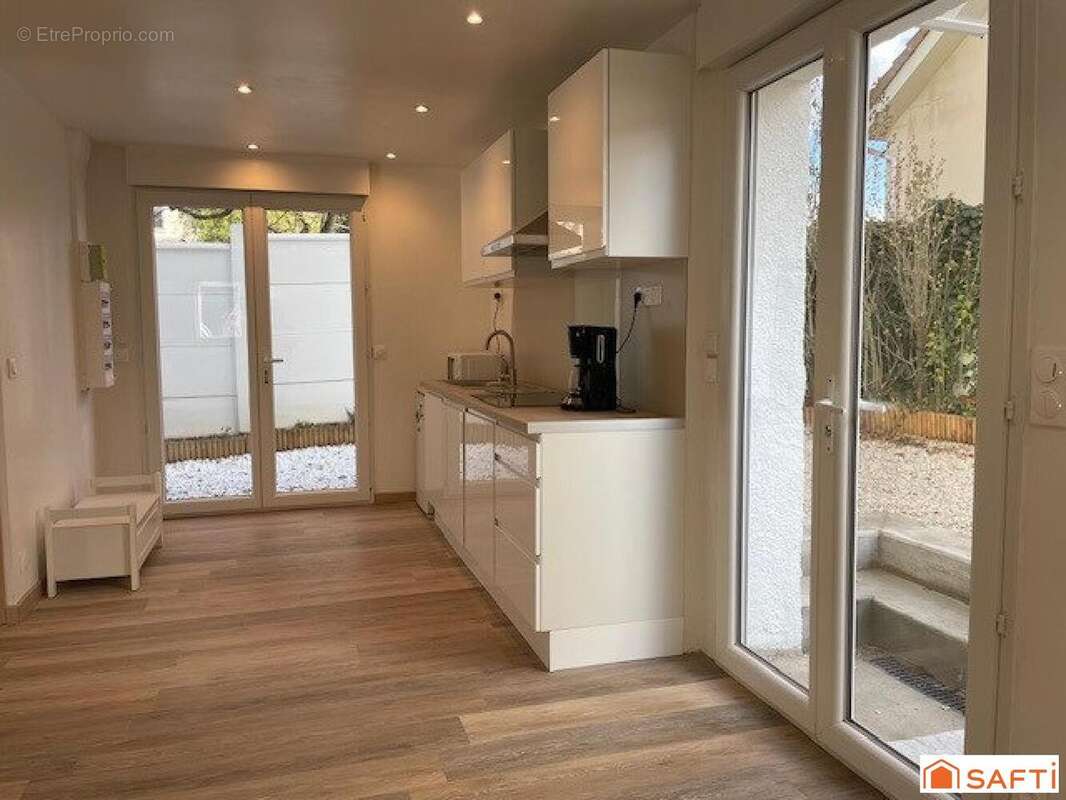 Photo 8 - Appartement à BOISSY-SOUS-SAINT-YON