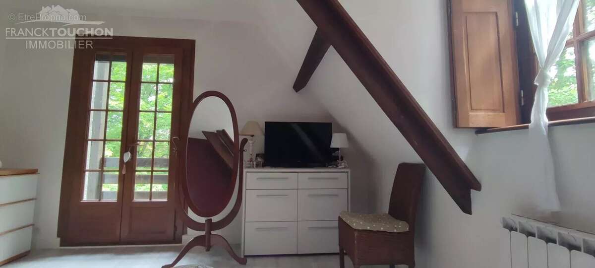 Maison à FERRIERES-EN-GATINAIS