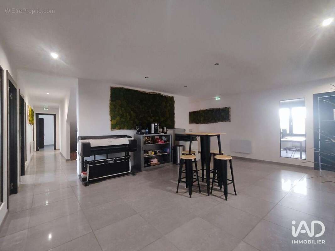 Photo 6 - Commerce à SAINT-MARTIN-SUR-LE-PRE