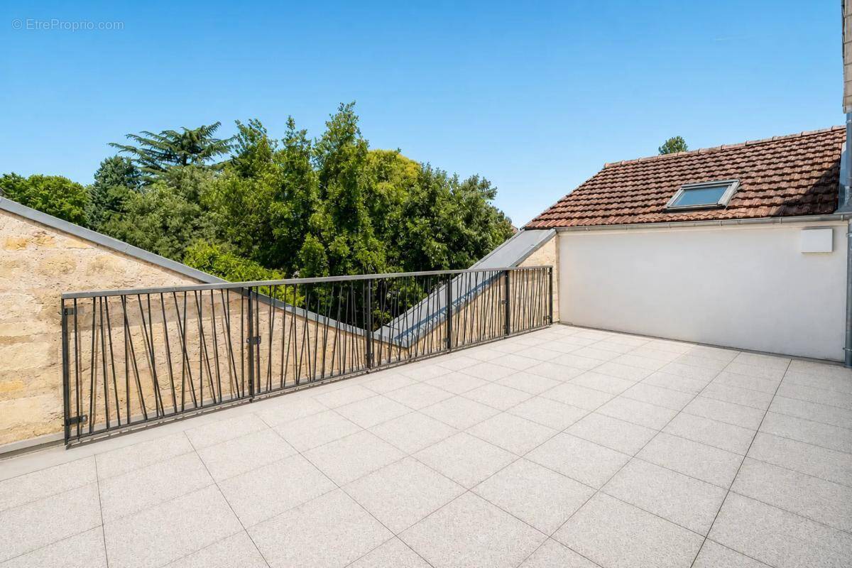 Appartement à BORDEAUX