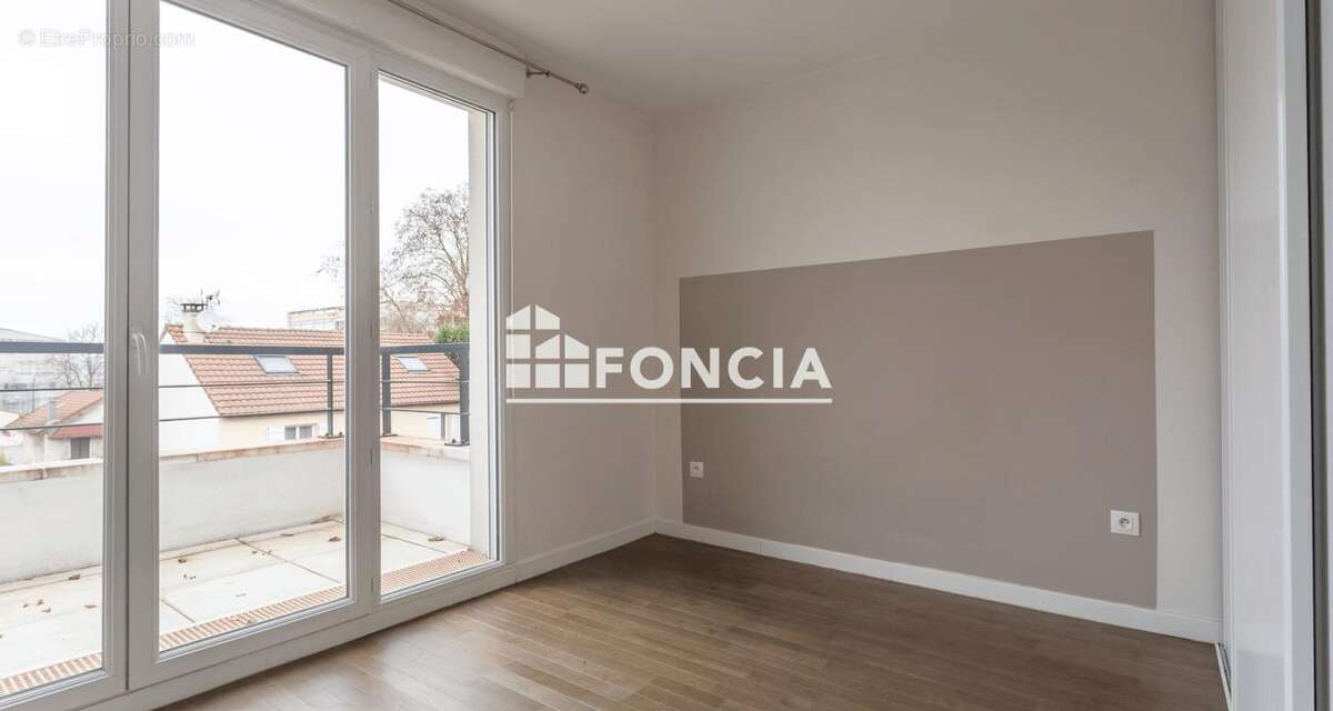 Appartement 3 pièces recent vendu loue dans une  résidence de standing - photo 9