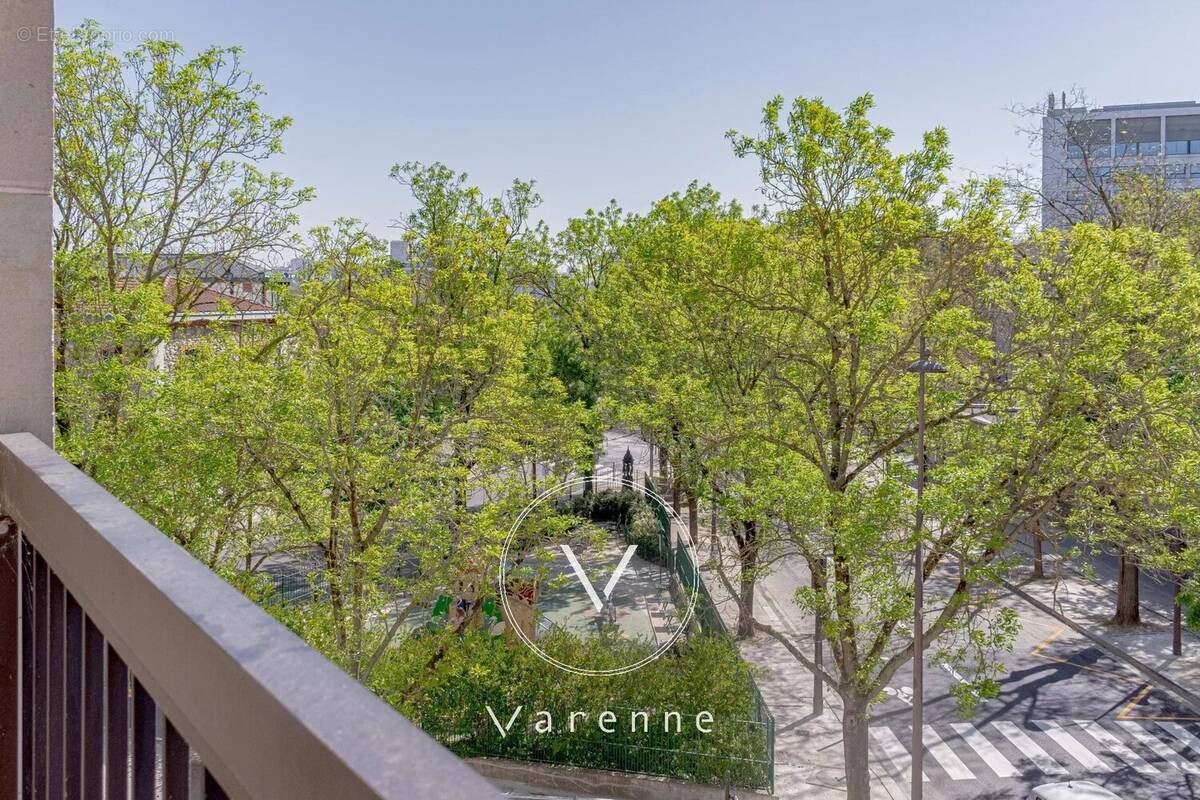 Appartement à PARIS-14E