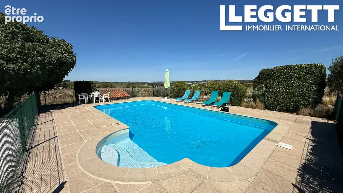 Une charmante ferme charantaise de 6 lits avec magnifique piscine et vues spectaculaires - photo 2