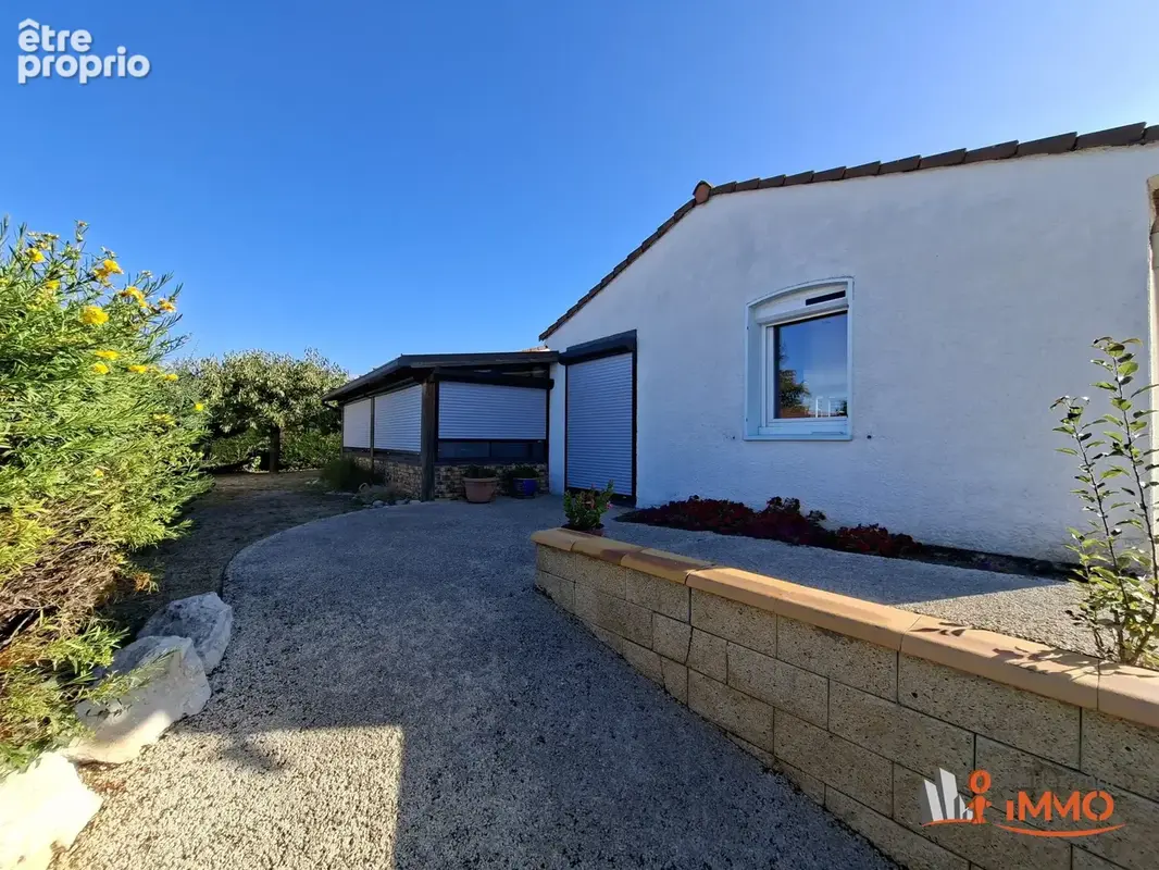 Maison 5 pièces 98 m² à vendre à Chamboeuf (42330) - photo 2