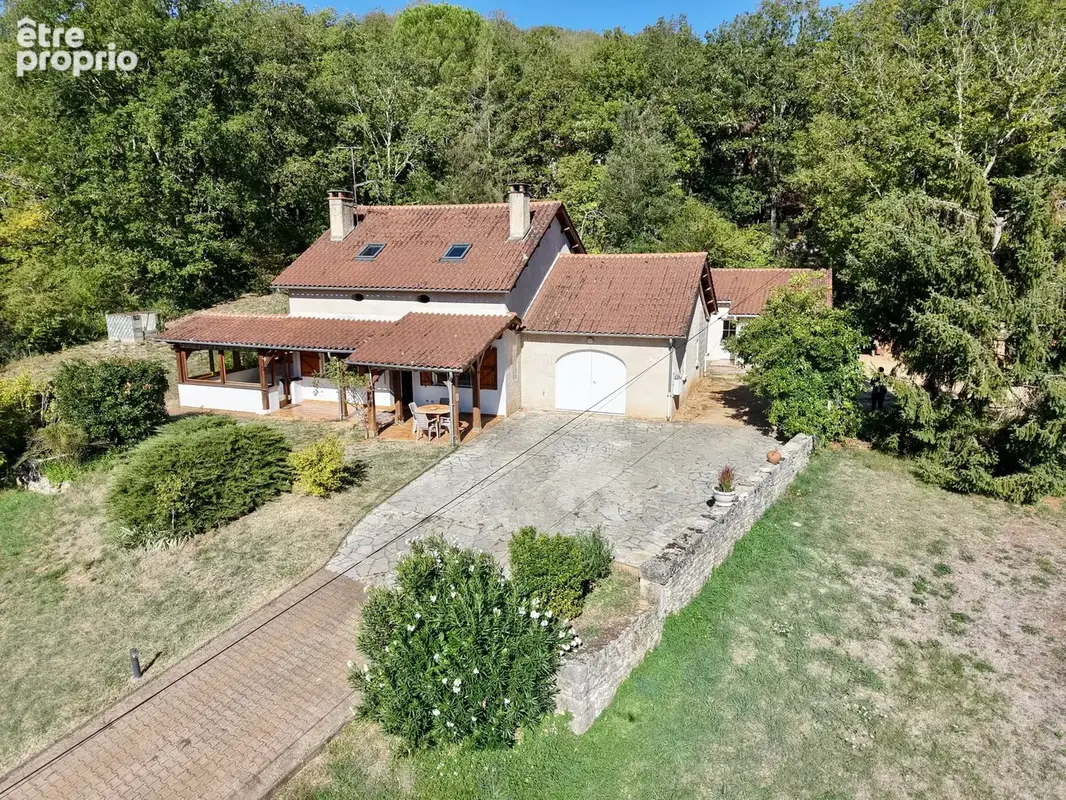 Photo Maison à Cadrieu au prix de 249 100€