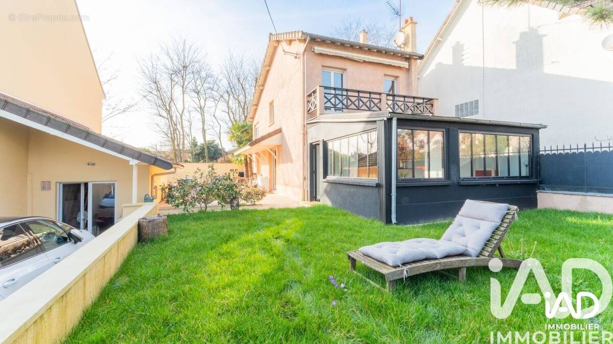 Photo 1 - Maison à NEUILLY-PLAISANCE