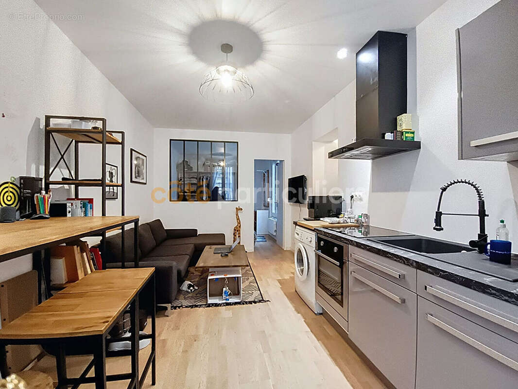 Appartement à PARIS-14E