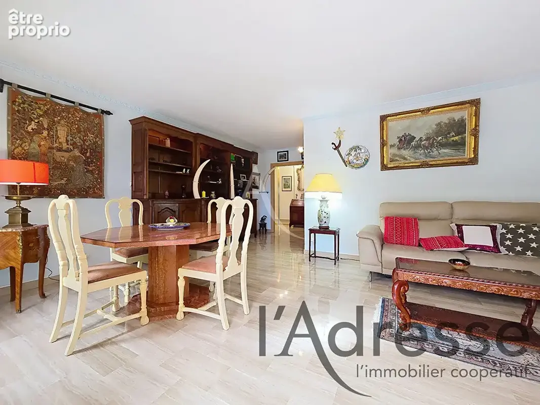 Appartement en RDJ 4 pièces 98m2 avec jardin, garage et piscine à Mandelieu - photo 5