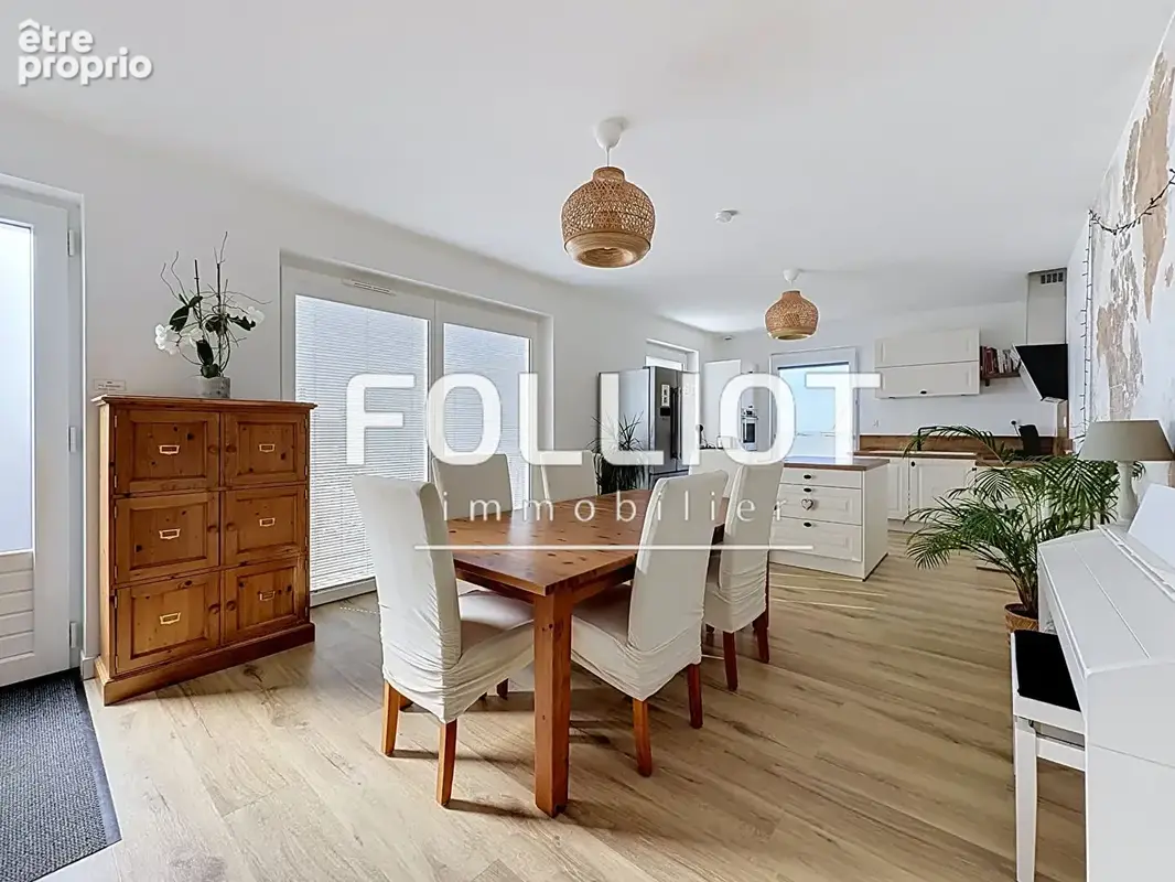 Maison de 8 pièces avec 6 chambres à vendre à Granville - photo 2