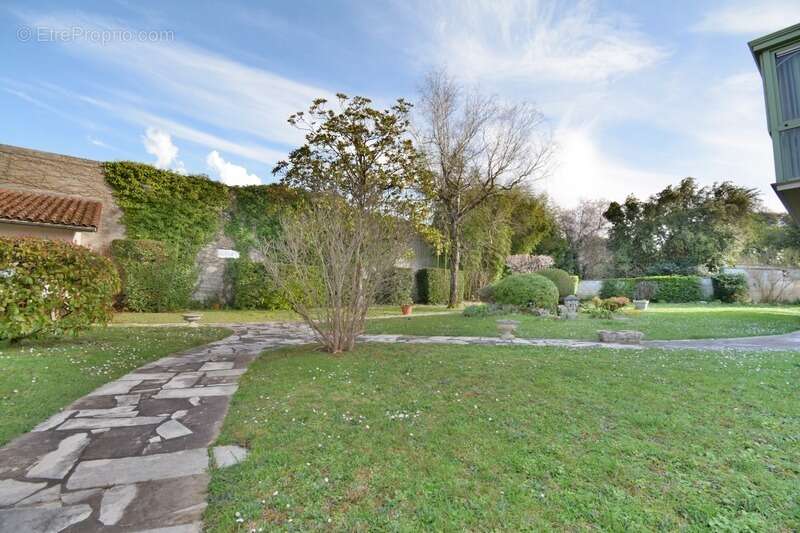 Maison à LA COURONNE