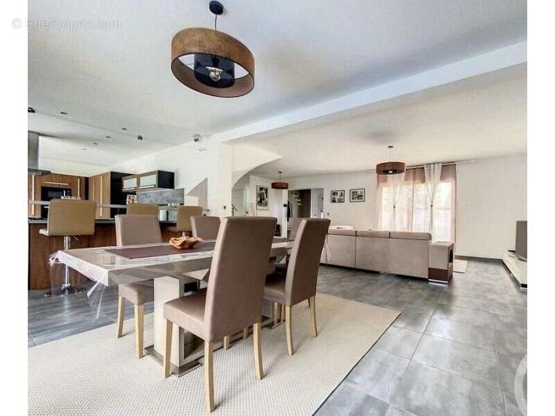 Maison 246 m² à Michery  - photo 5