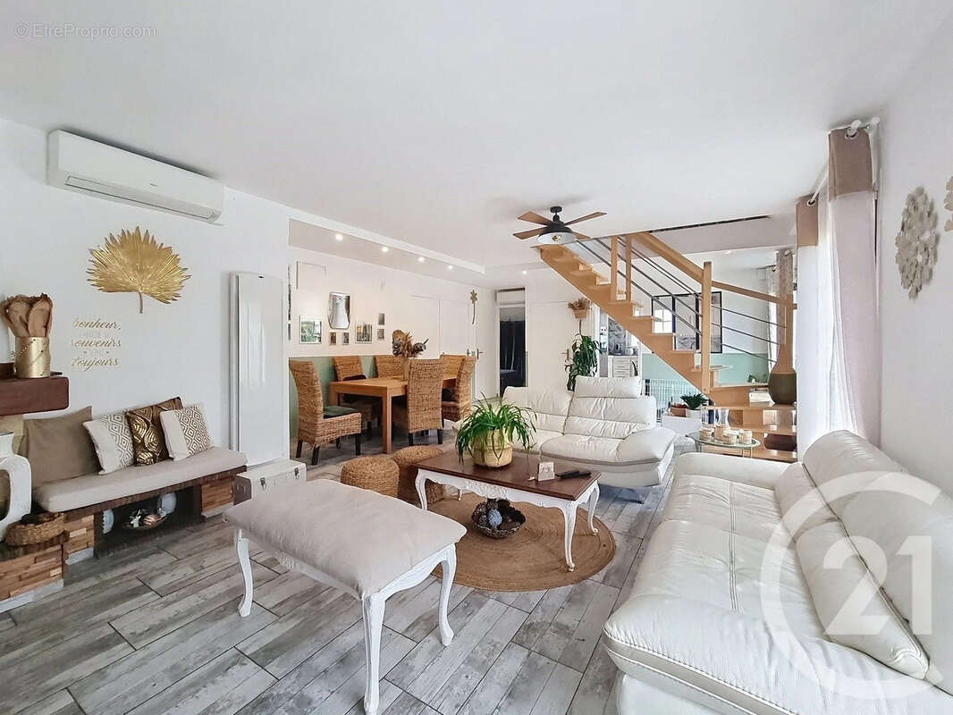 Maison à LONGUEVILLE