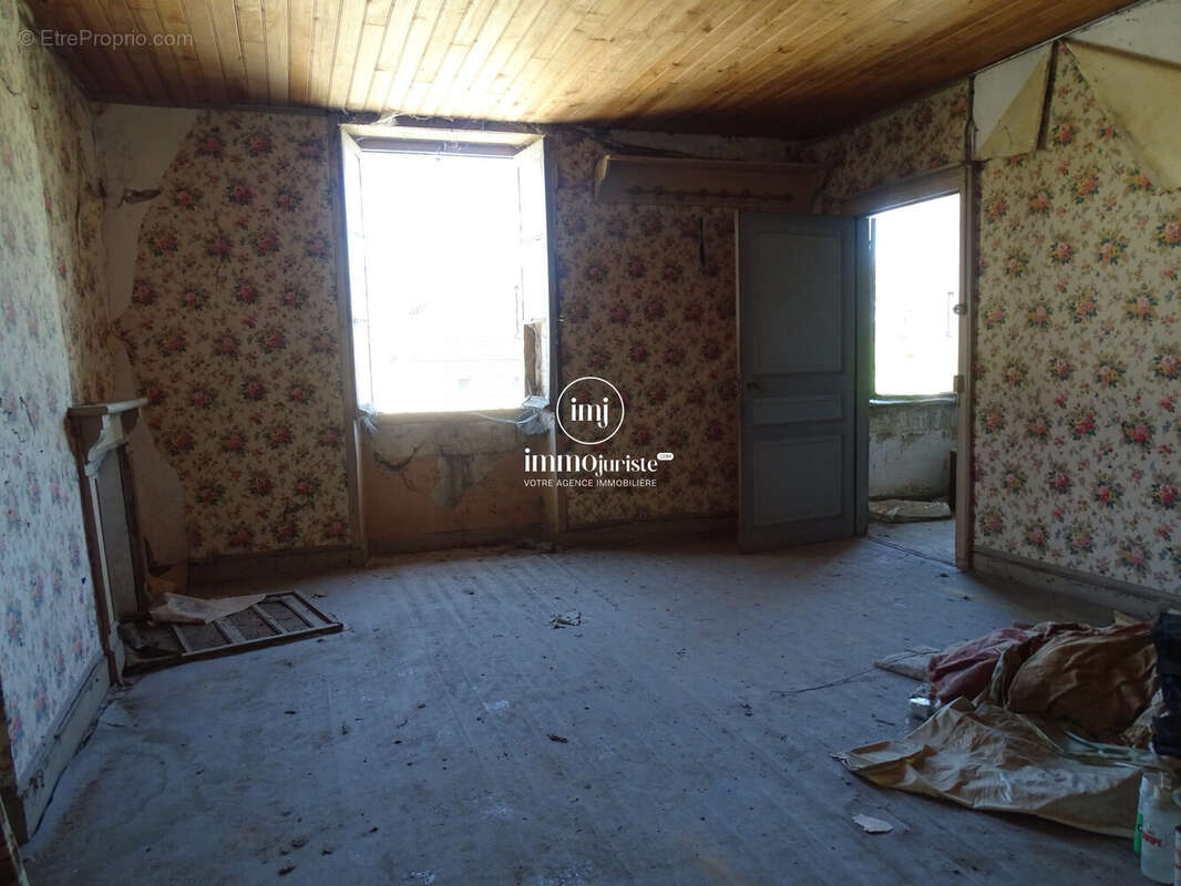 Maison 55 m² à Saillat-Sur-Vienne  - photo 4