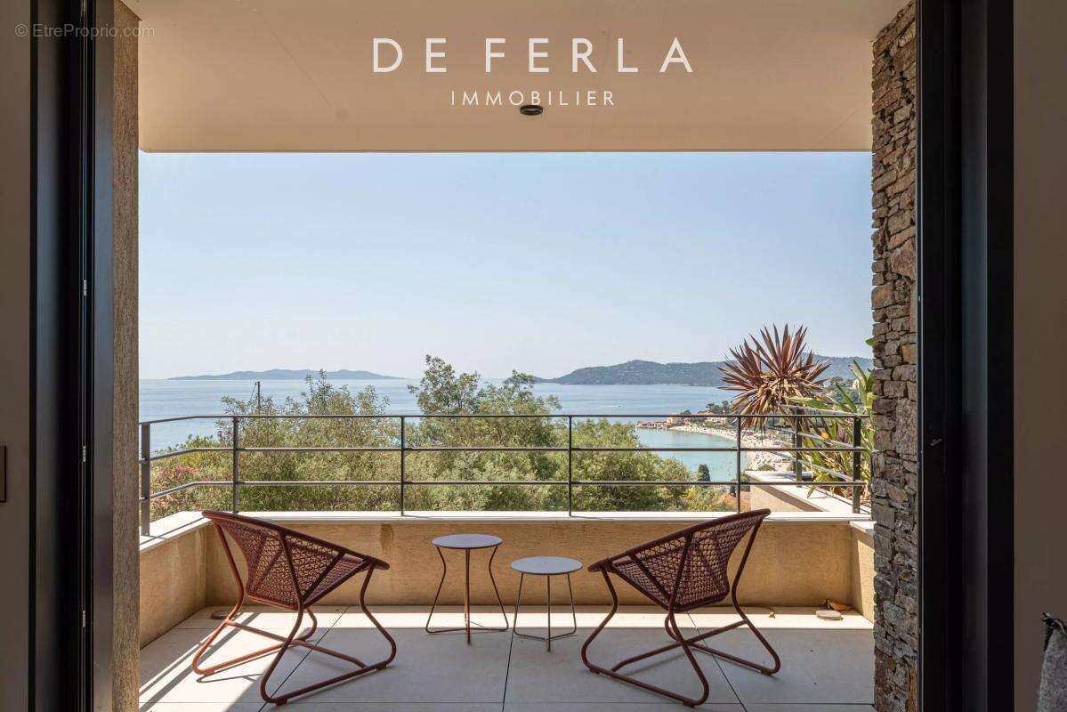Appartement à LE LAVANDOU