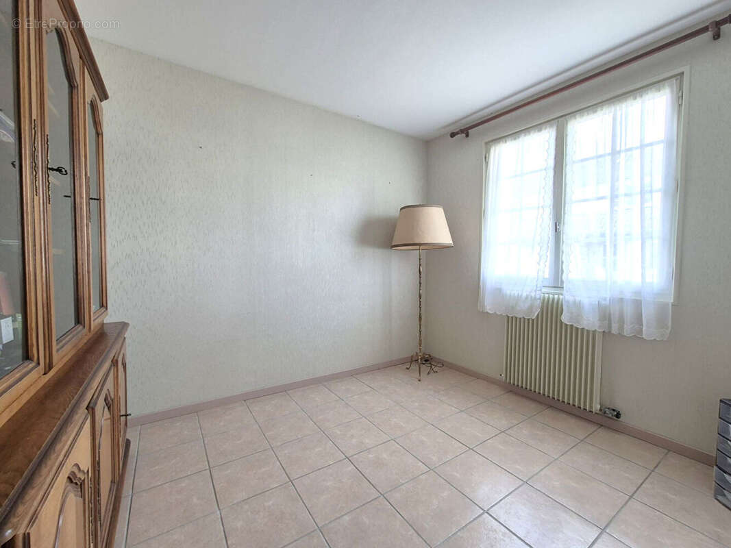 EXCLUSIVITE SENLIS - Maison familiale avec garage et jardin - photo 9