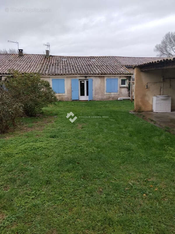 Maison à MONTOLIEU