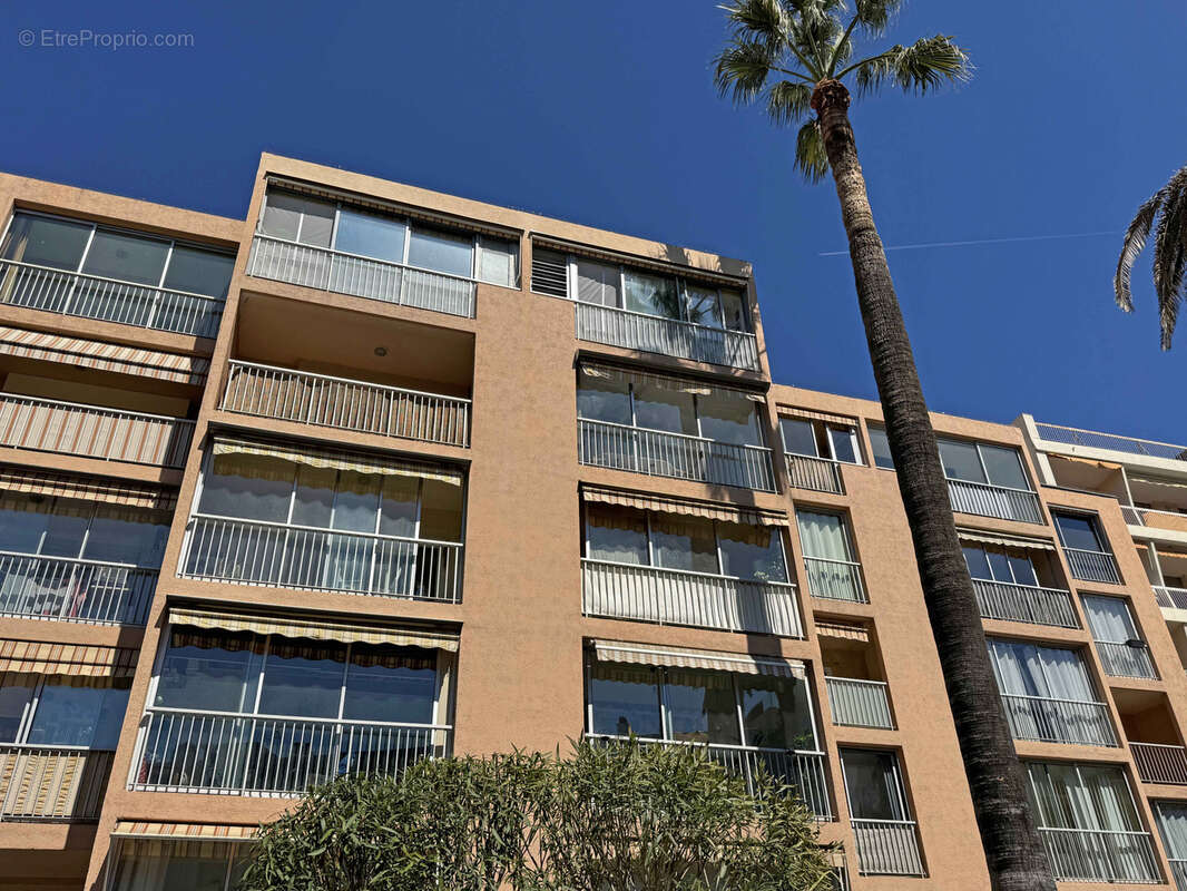 Appartement à VENCE