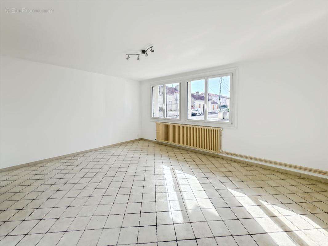 PÉRIGUEUX – Quartier Vésone – Appartement T2 de 63 m² - photo 8