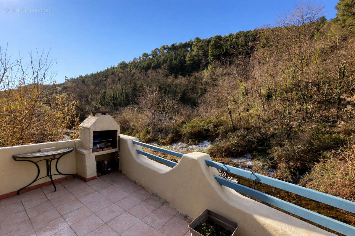 Maison à SAINT-JEAN-DE-VALERISCLE