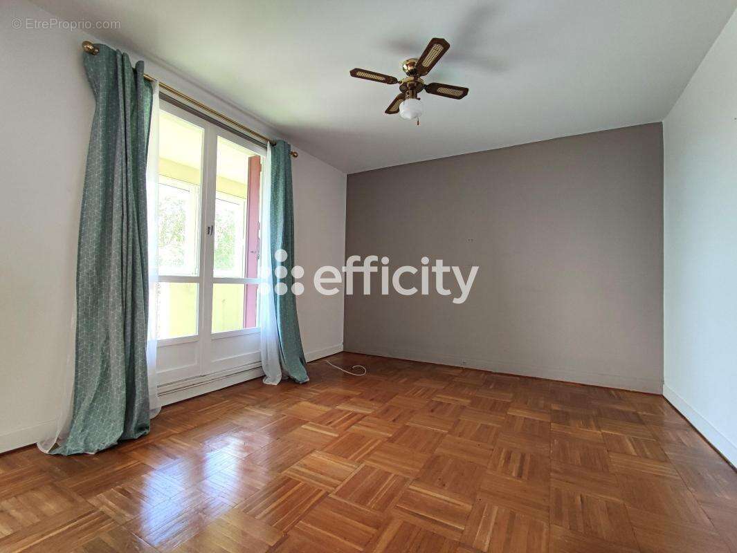 Appartement à EPINAY-SUR-SEINE
