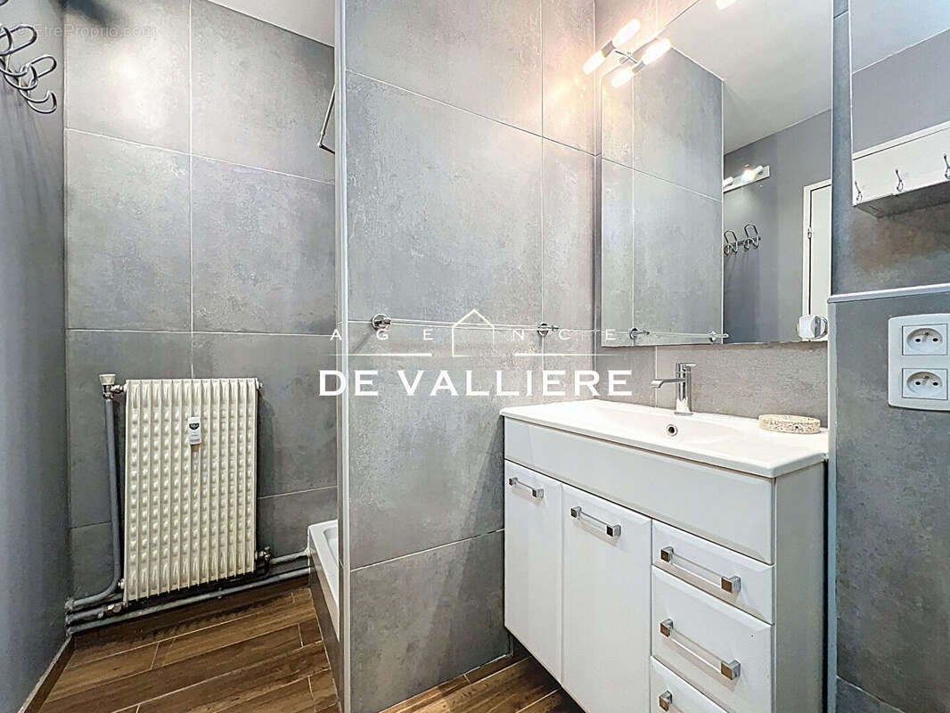 Appartement à NANTERRE