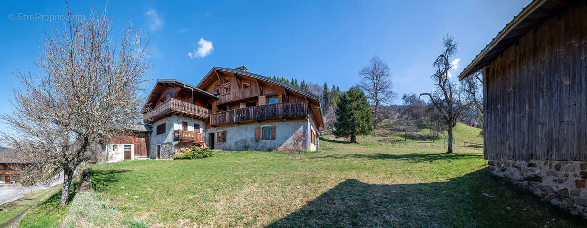 Maison à ARACHES-LA-FRASSE