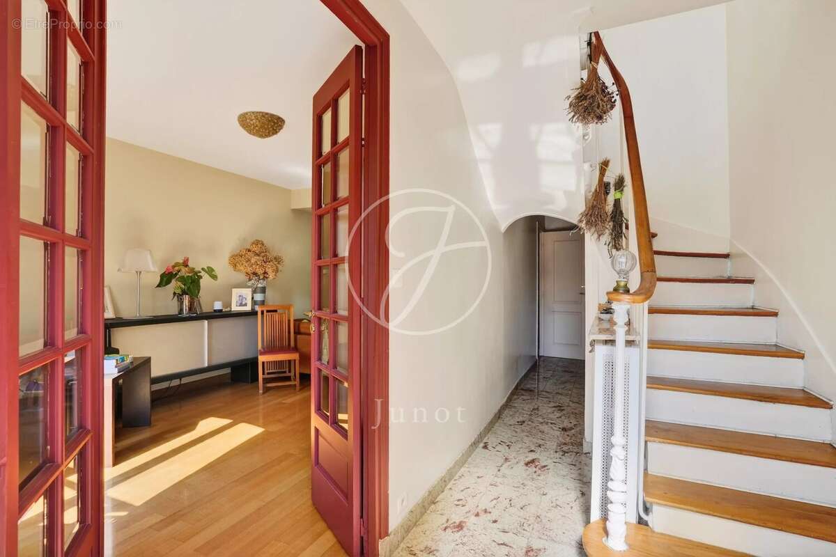 Maison à LE VESINET