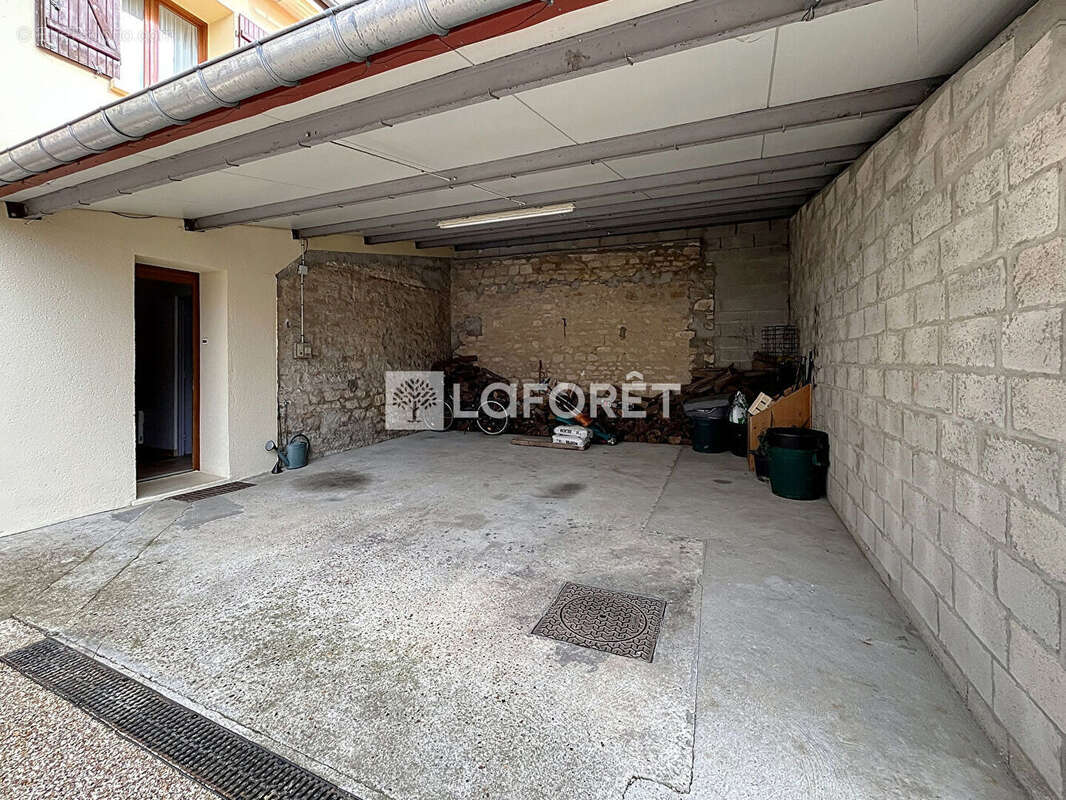 Maison à MORAINVILLIERS