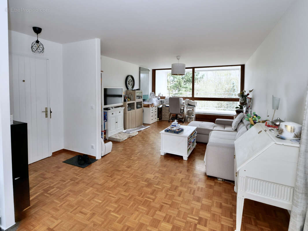 Appartement à VAUX-LE-PENIL