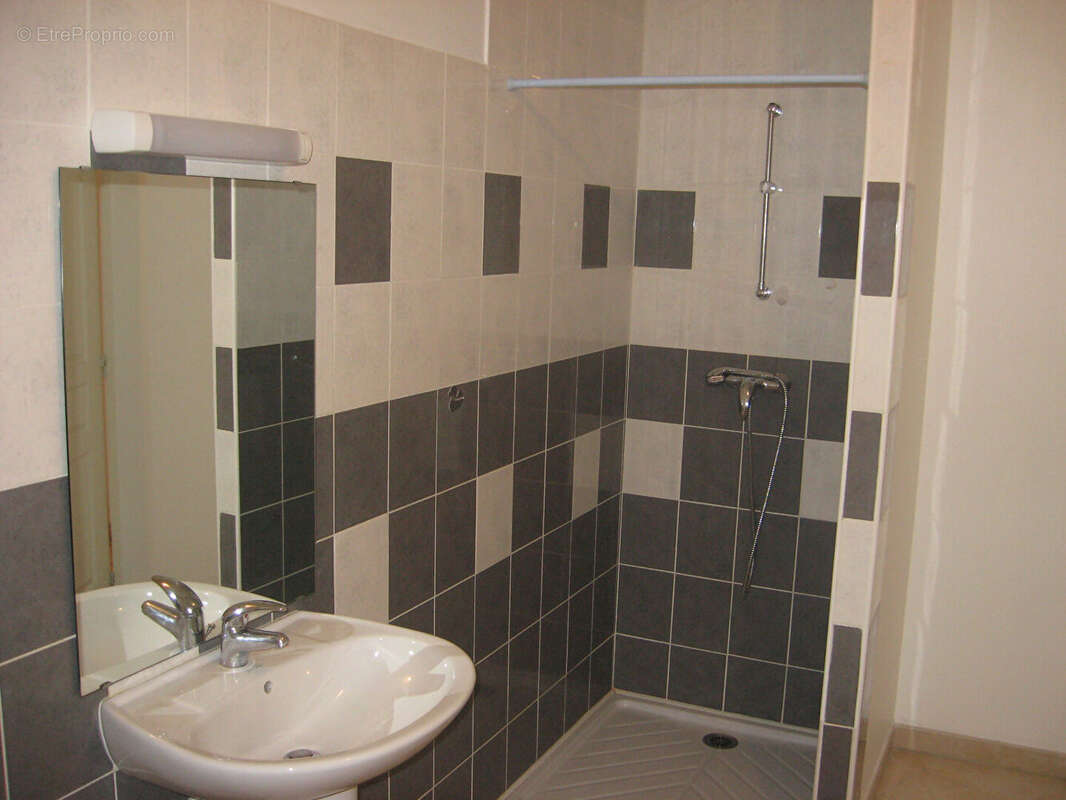 Immeuble de rapport rénové-Proximité centre-thermal Cransac-EXCLUSIVITE - photo 12