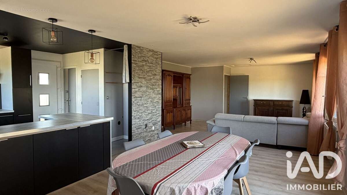 Maison 100 m² à Vierzon  - photo 5