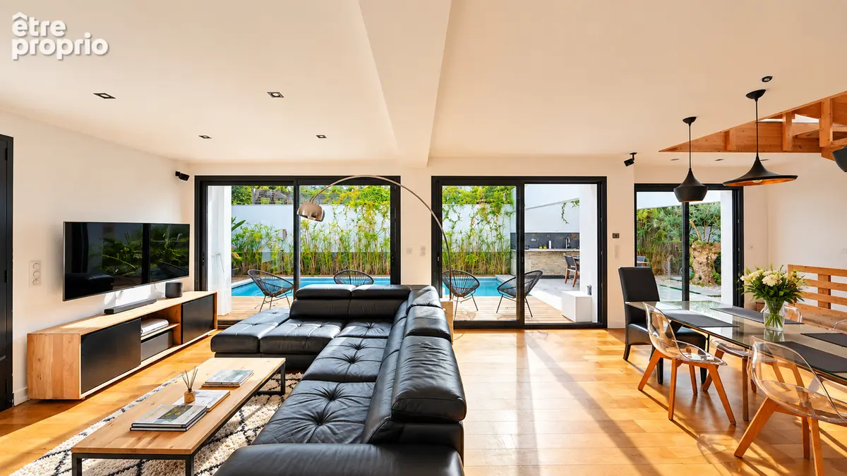 Architecture contemporaine - 2015 - piscine et grand garage - photo 5