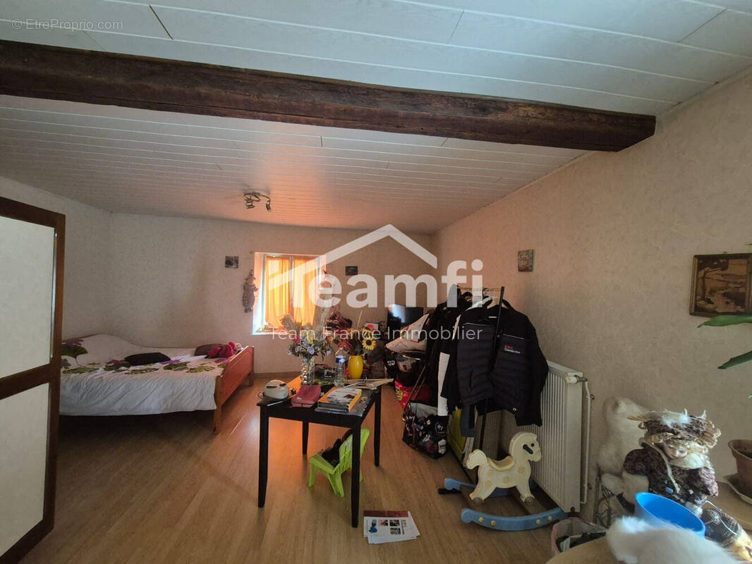 Appartement 200 m² à Courpiere  - photo 9