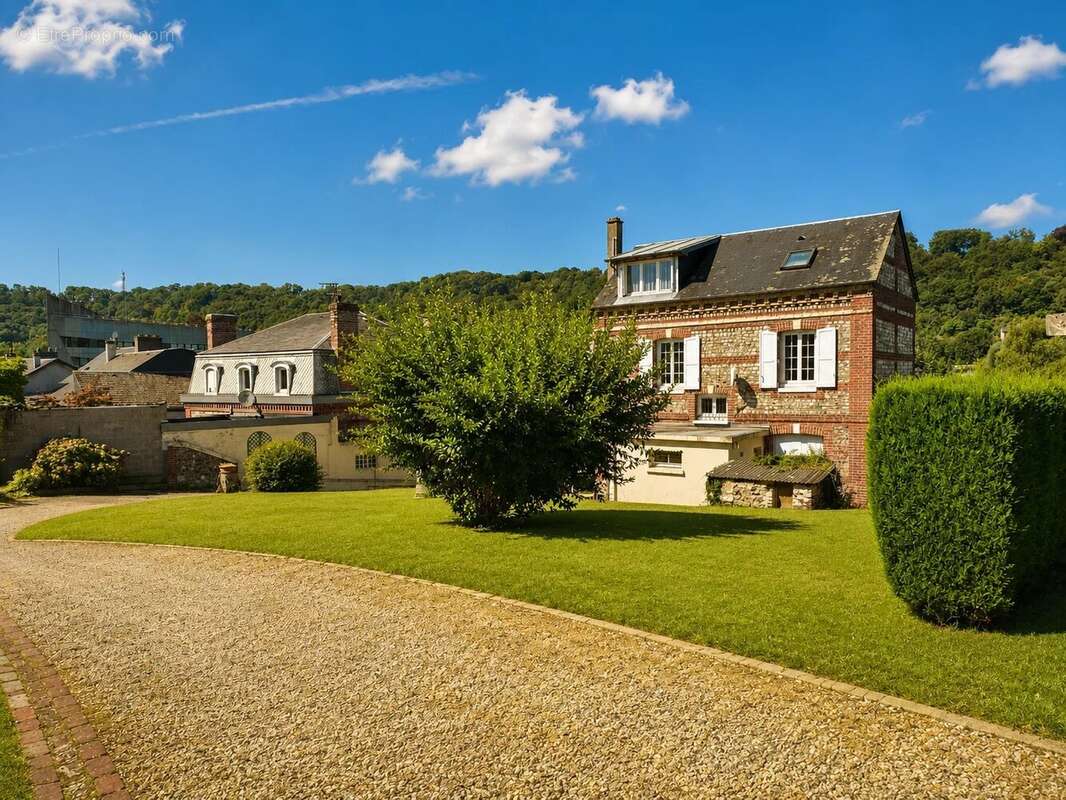  À Vendre – Maison énorme potentiel - photo 25
