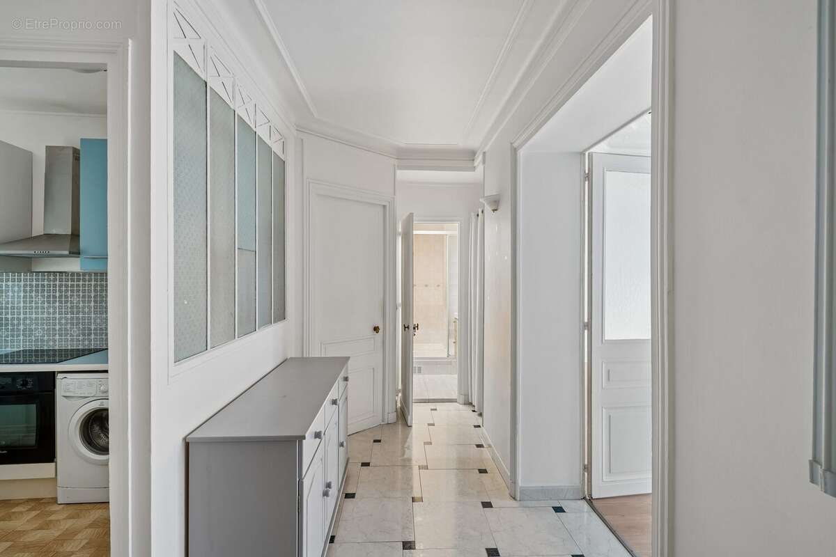 Appartement à LEVALLOIS-PERRET