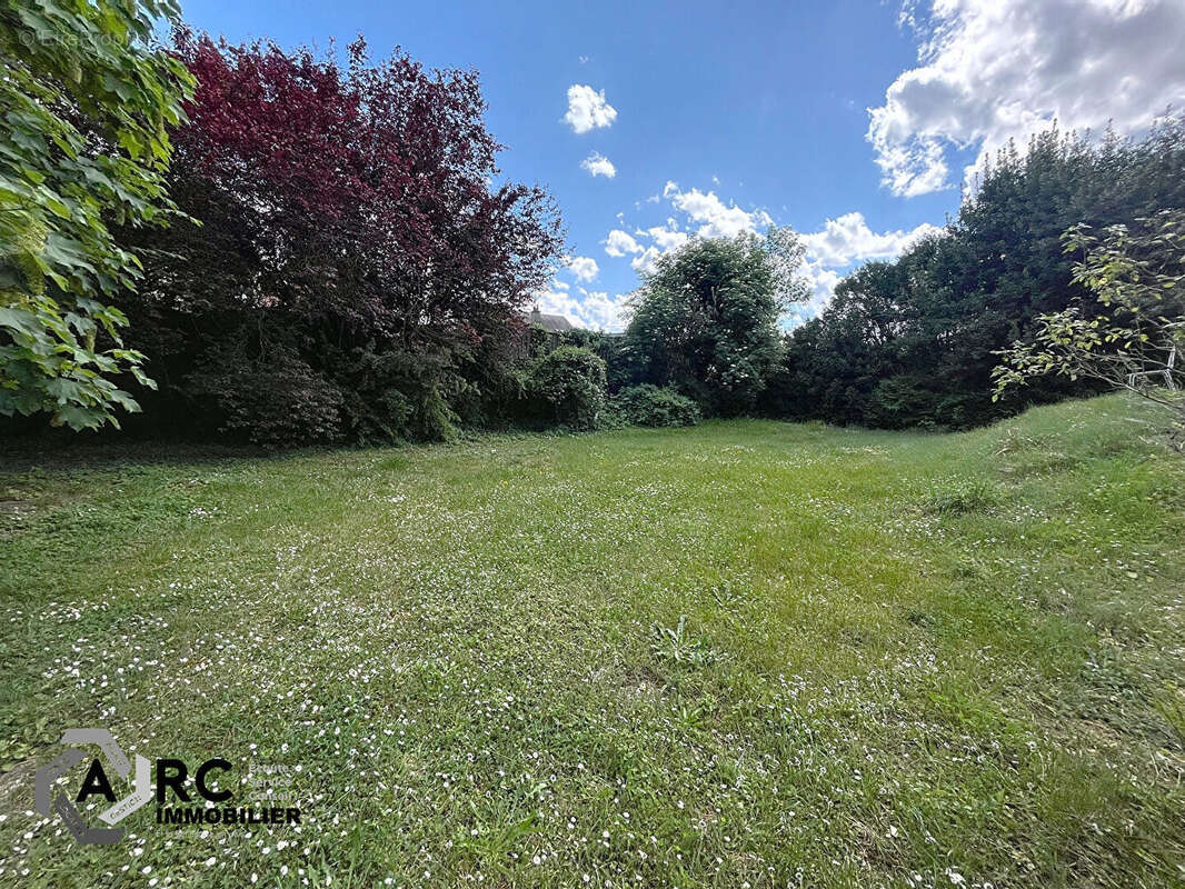 Maison à SAINT-JEAN-DE-LA-RUELLE